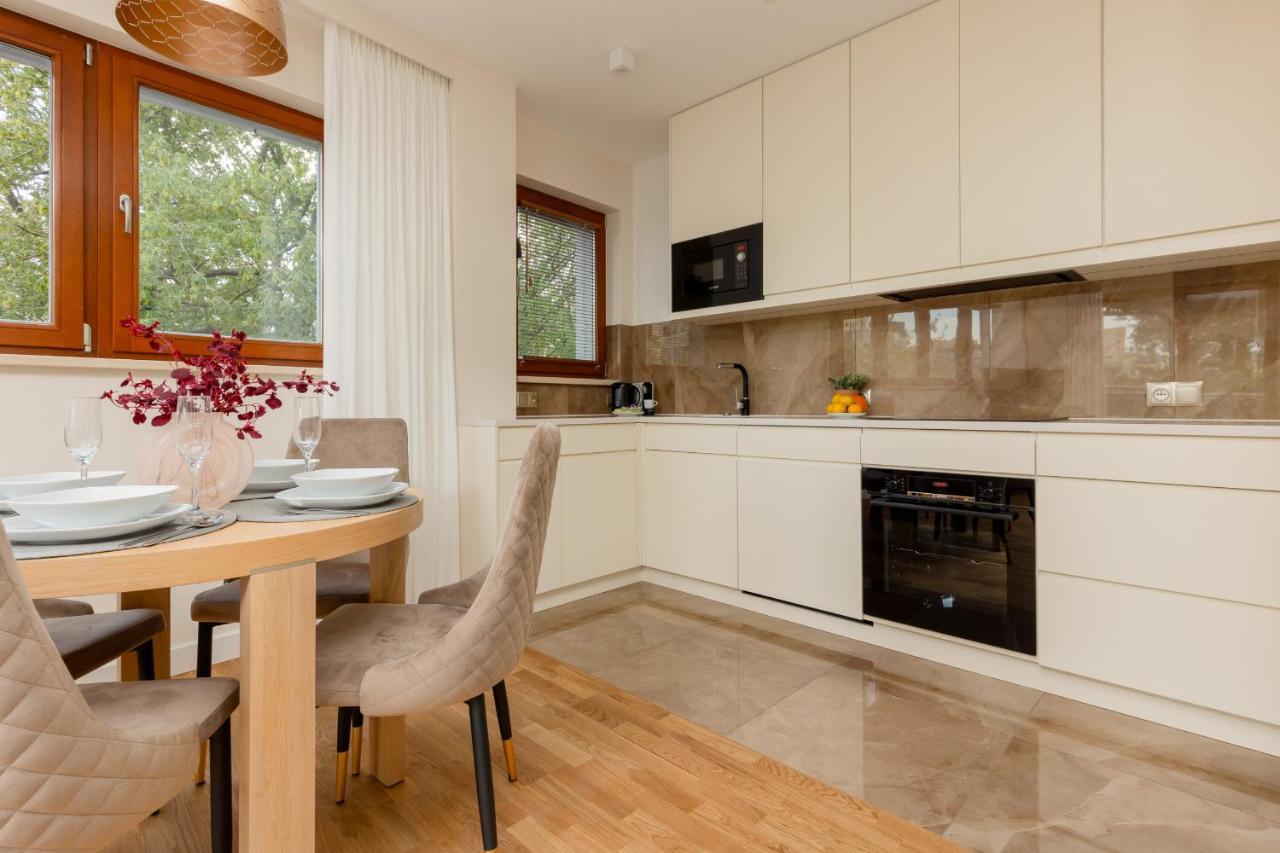 Deluxe Apartment Wronia 45 With Ac, Parking & Balcony By Renters Prestige Βαρσοβία Εξωτερικό φωτογραφία