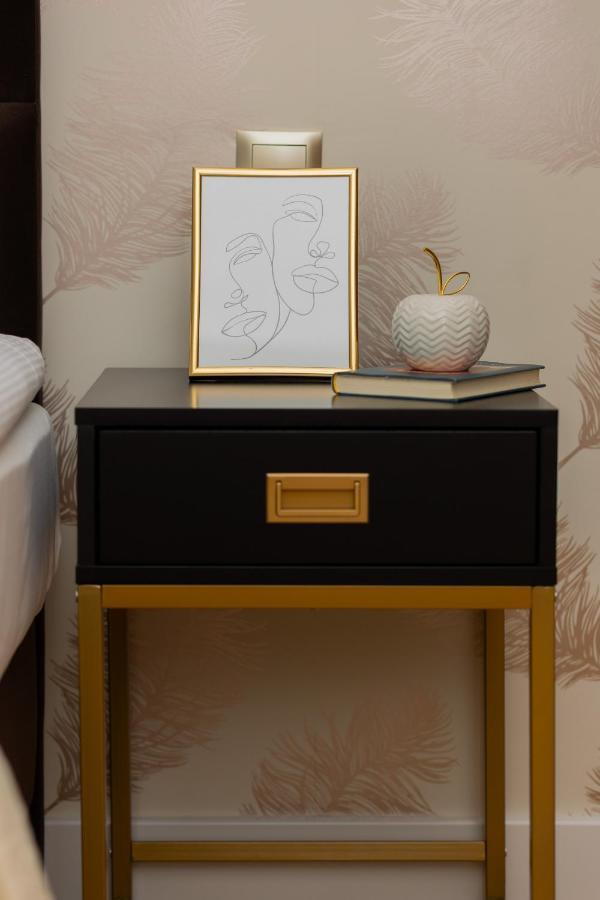 Deluxe Apartment Wronia 45 With Ac, Parking & Balcony By Renters Prestige Βαρσοβία Εξωτερικό φωτογραφία