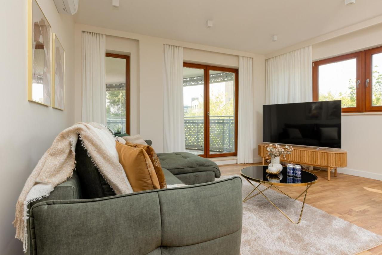 Deluxe Apartment Wronia 45 With Ac, Parking & Balcony By Renters Prestige Βαρσοβία Εξωτερικό φωτογραφία