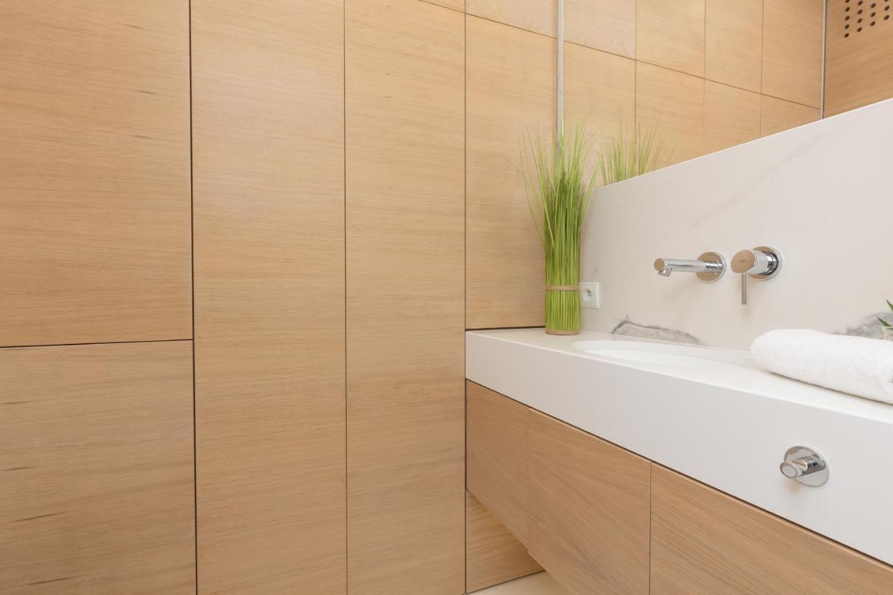 Deluxe Apartment Wronia 45 With Ac, Parking & Balcony By Renters Prestige Βαρσοβία Εξωτερικό φωτογραφία