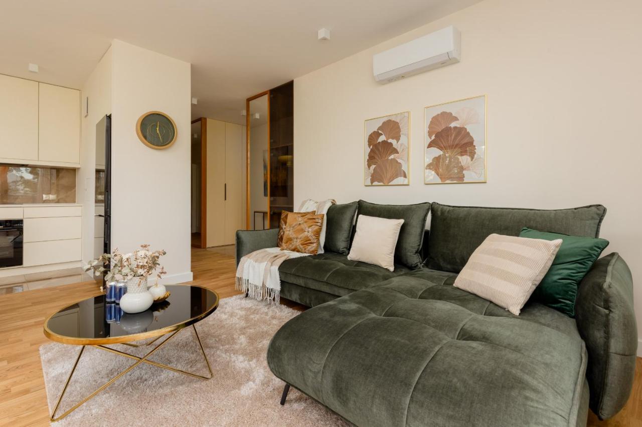 Deluxe Apartment Wronia 45 With Ac, Parking & Balcony By Renters Prestige Βαρσοβία Εξωτερικό φωτογραφία