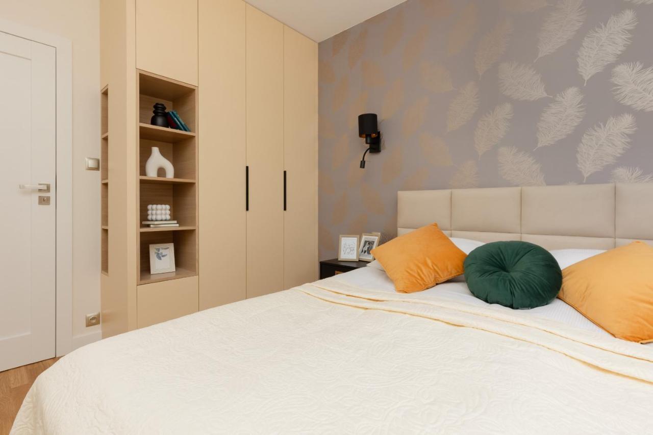 Deluxe Apartment Wronia 45 With Ac, Parking & Balcony By Renters Prestige Βαρσοβία Εξωτερικό φωτογραφία